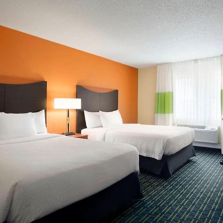 Fairfield Inn & Suites By Marriott Champaign Exteriör bild