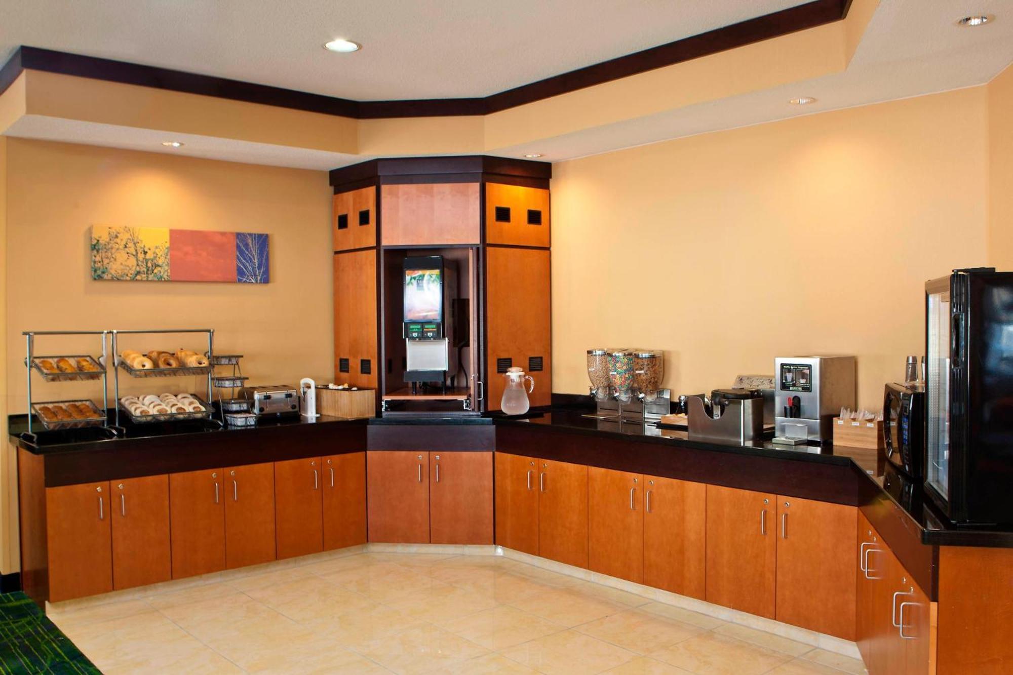 Fairfield Inn & Suites By Marriott Champaign Exteriör bild