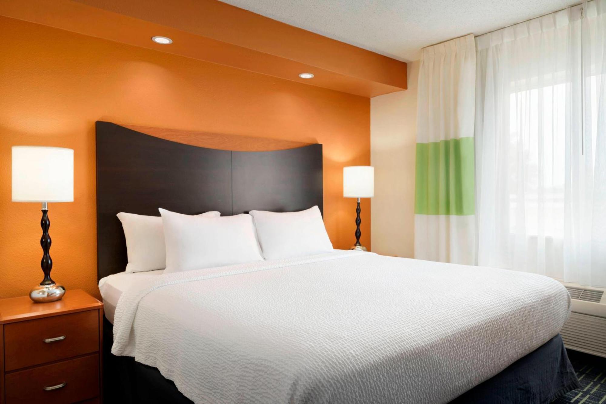 Fairfield Inn & Suites By Marriott Champaign Exteriör bild