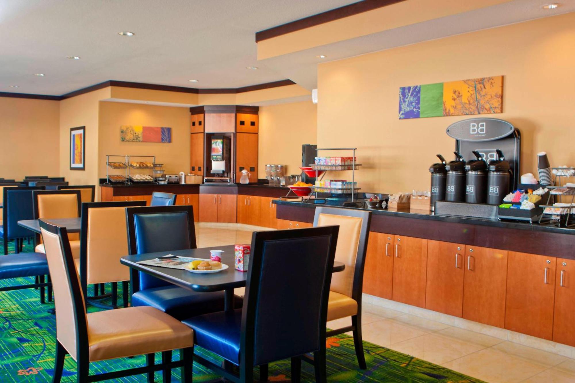 Fairfield Inn & Suites By Marriott Champaign Exteriör bild