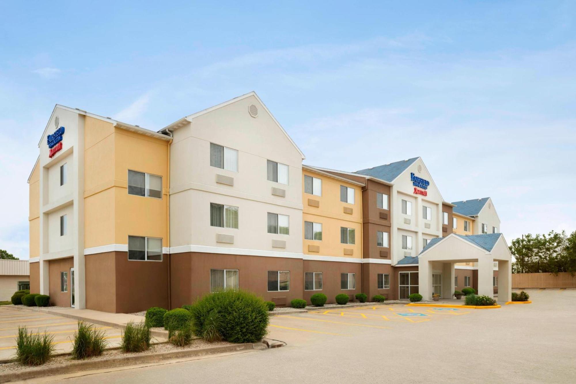 Fairfield Inn & Suites By Marriott Champaign Exteriör bild