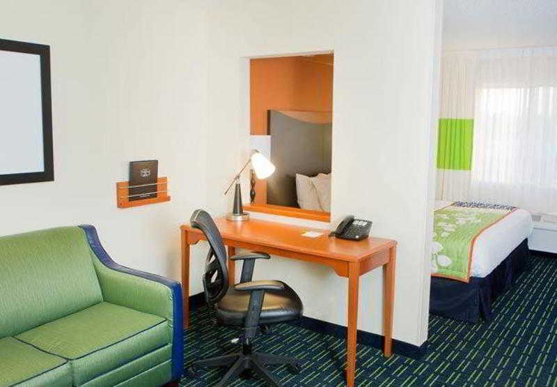 Fairfield Inn & Suites By Marriott Champaign Rum bild