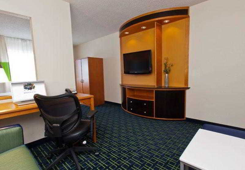Fairfield Inn & Suites By Marriott Champaign Exteriör bild